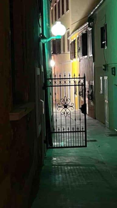 Old Town Zd Studio Apartment Zadar Luaran gambar